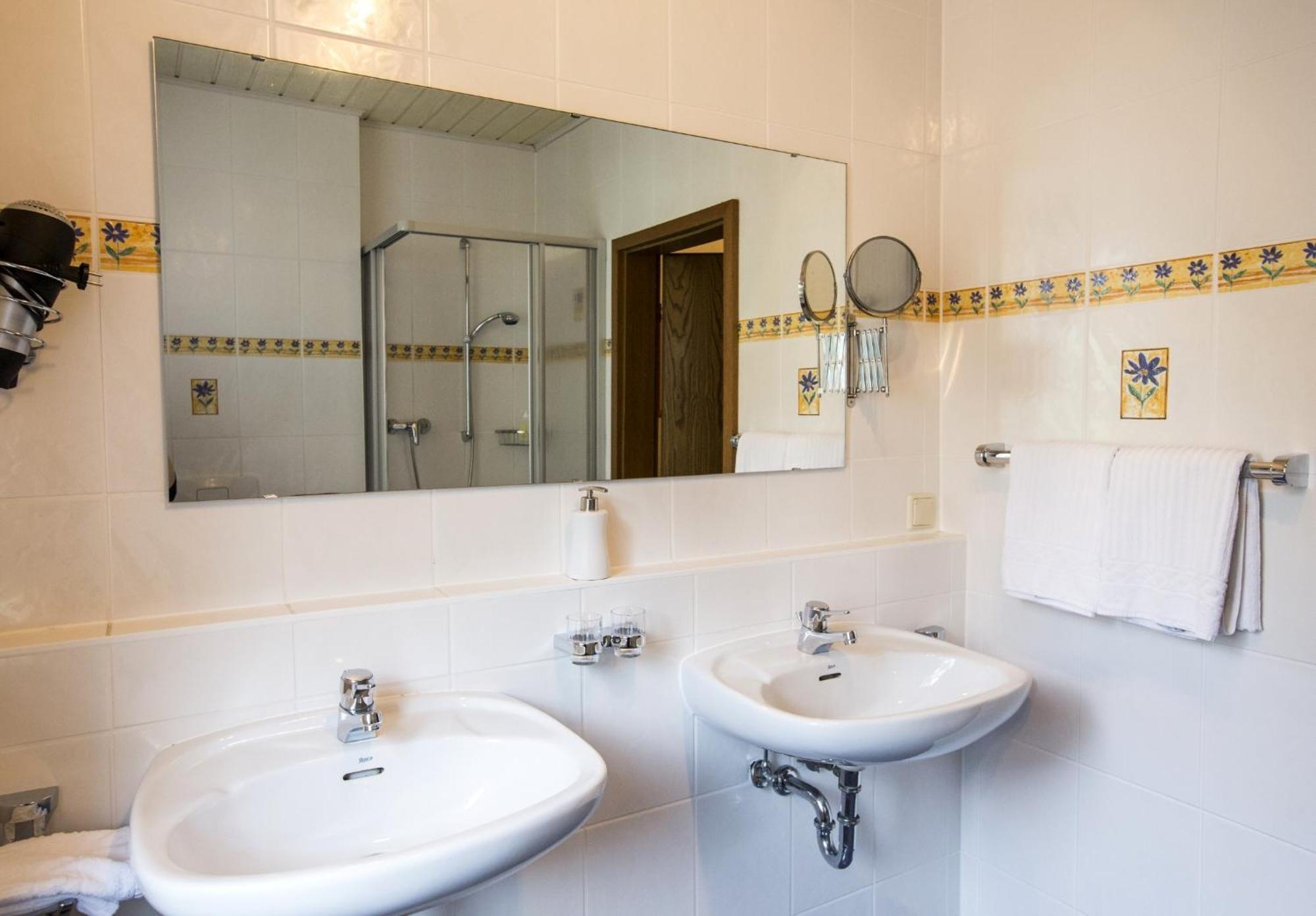 Hotel-Pension-Waldblick Garni Gittersdorf Номер фото